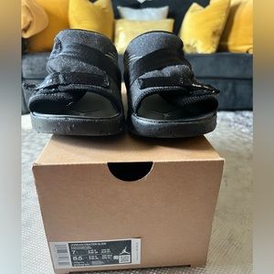 Jordan crater slides